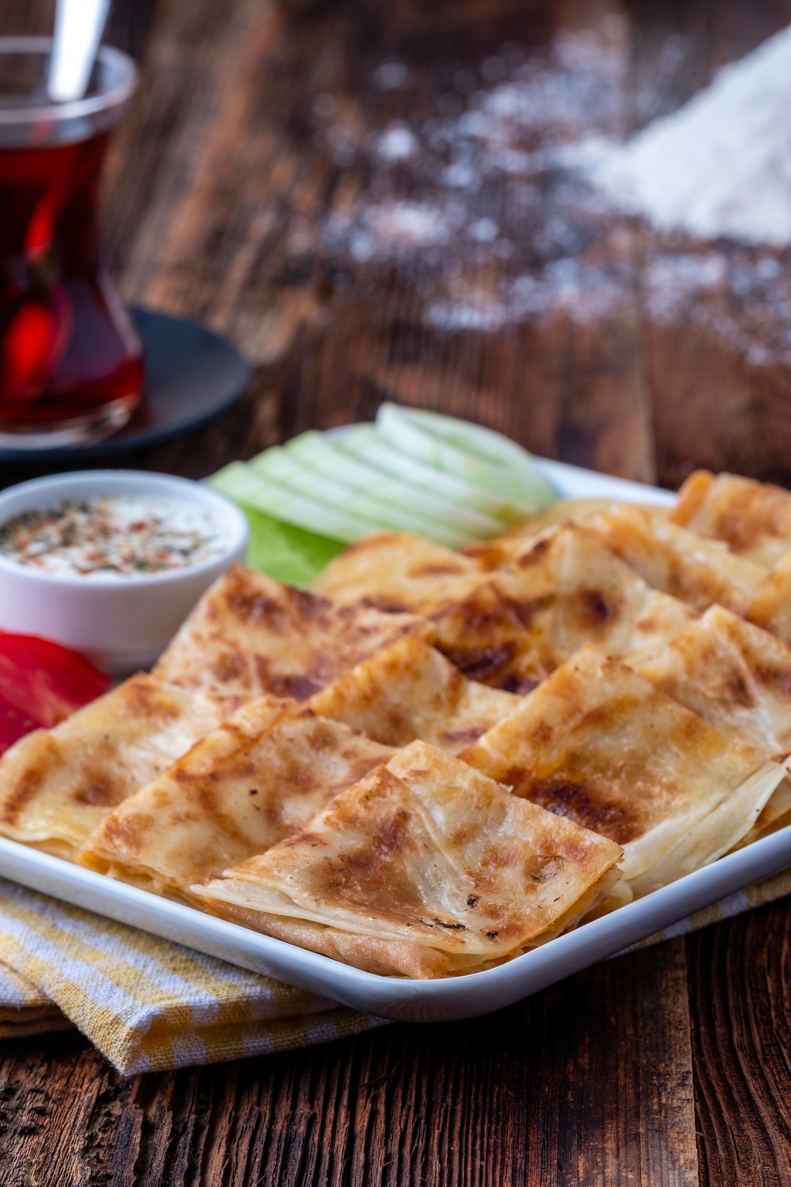 Taze serpme kahvaltı tabağı
